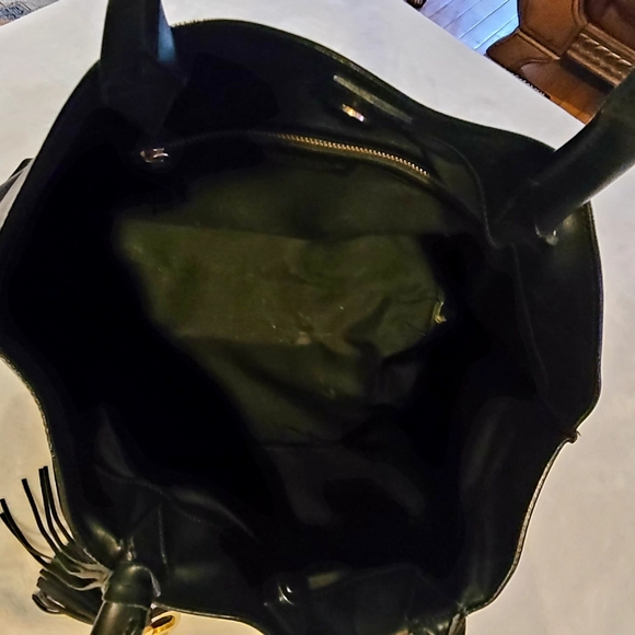 Varriale Genuine Italian Leather Tote - Picture 7 of 7